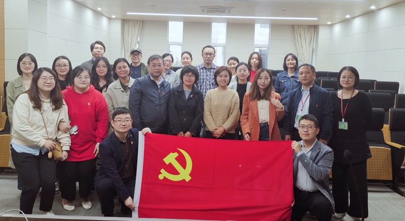 學‘四史’，悟初心使命——美術學院教工黨支部與人文與社會科學研究院黨支部聯合組織生活會暨文化藝術交流活動